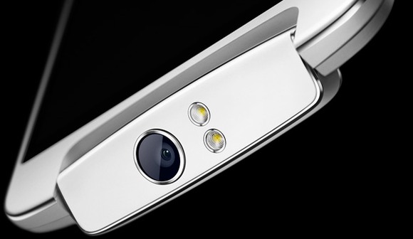 Oppo także lubi mini